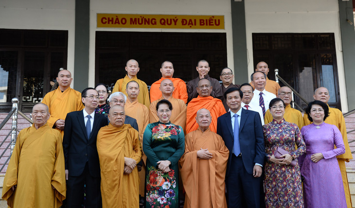 Chủ tịch Quốc hội chúc mừng Giáo hội Phật giáo nhân Đại lễ Phật đản - Ảnh 3.