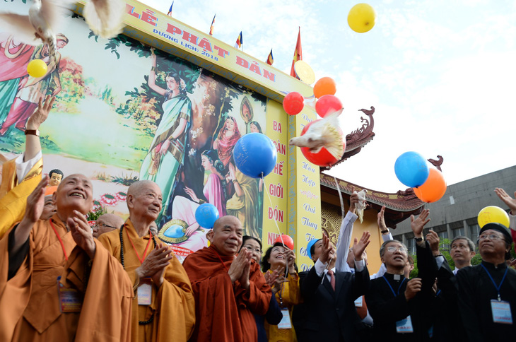 Hàng nghìn người dự Đại lễ Phật đản tại Việt Nam Quốc tự - Ảnh 1.