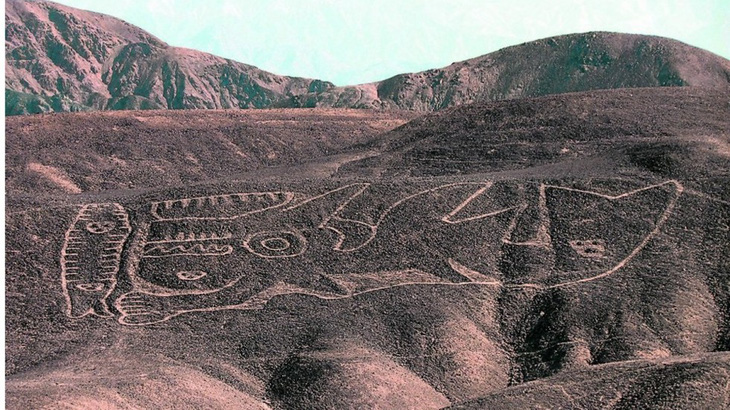 Hình vẽ phụ nữ nhảy múa thần bí trên sa mạc Peru - Ảnh 1.