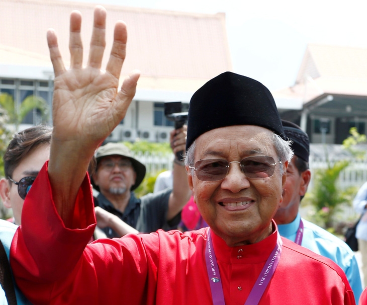 Trước bầu cử, ứng viên Thủ tướng Malaysia bị điều tra tung tin giả - Ảnh 1.