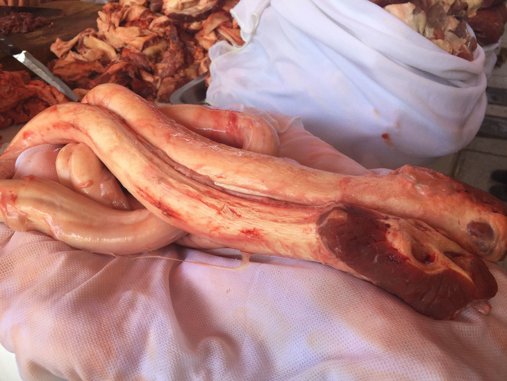 Tim rắn hổ mang còn đập vào top món ăn kinh dị nhất thế giới - Ảnh 15.