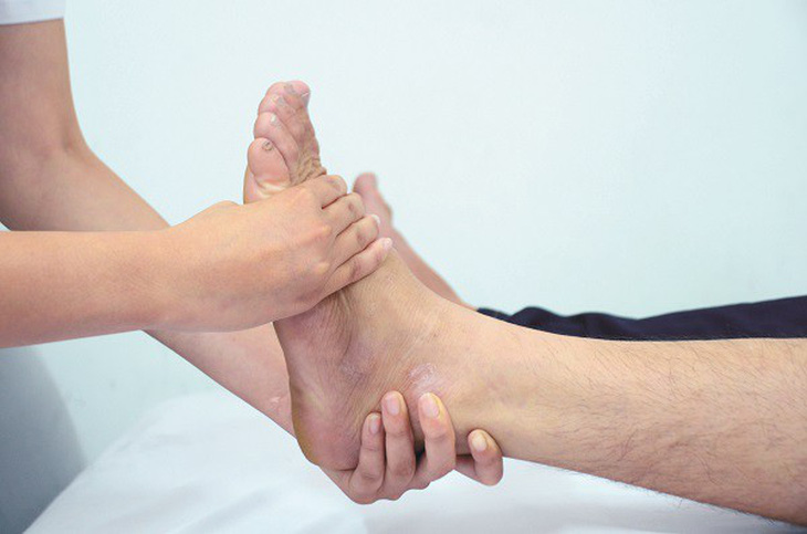 Chăm sóc và phòng trị thoái hóa khớp cổ chân - Ảnh 4.