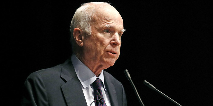 Di chúc của McCain: Không mời ông Trump dự đám tang - Ảnh 1.
