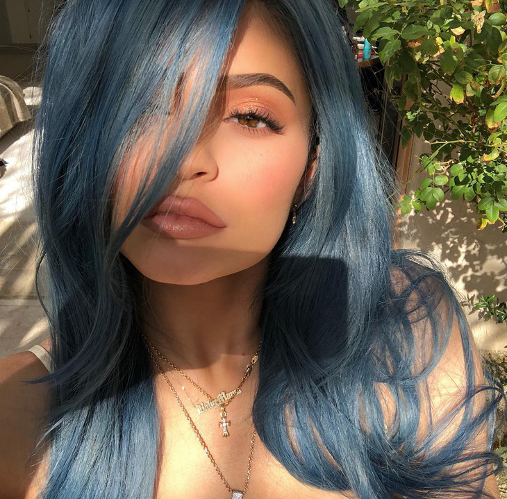 Kylie Jenner - bà mẹ hot girl hay bà trùm mỹ phẩm? - Ảnh 3.