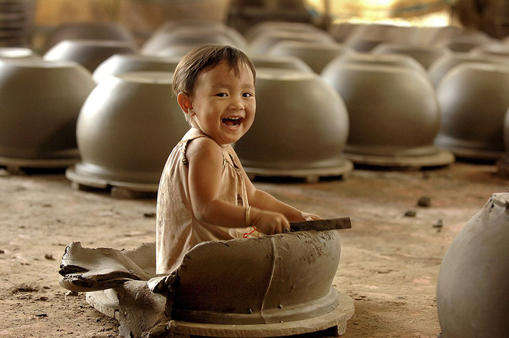 Nhiếp ảnh gia Thụy Sĩ 12 năm chụp ảnh Việt Nam - Ảnh 1.