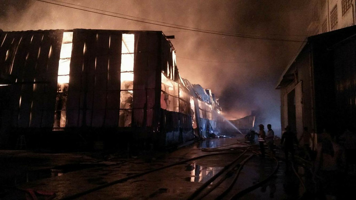 Cháy lớn tại KCN Vĩnh Lộc, huyện Bình Chánh - Ảnh 3.