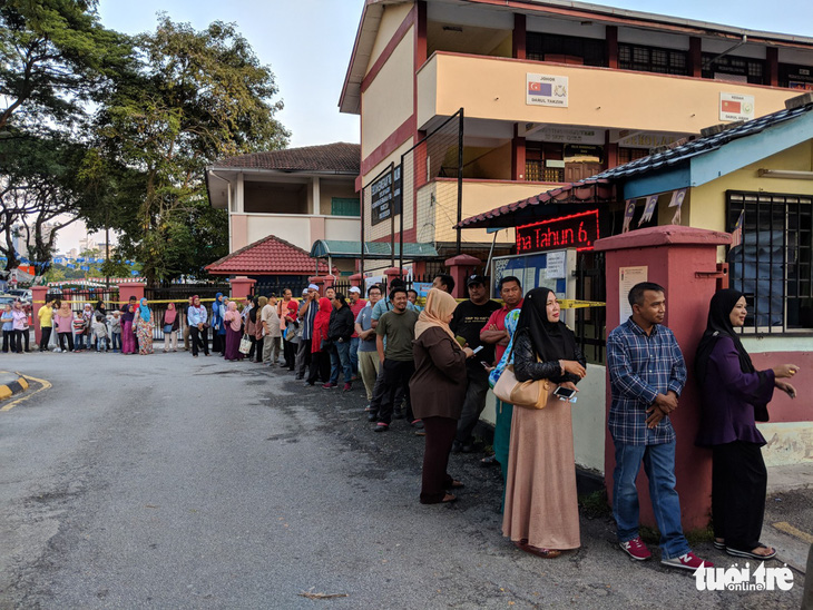 Gần 14,5 triệu cử tri Malaysia đi bỏ phiếu - Ảnh 1.