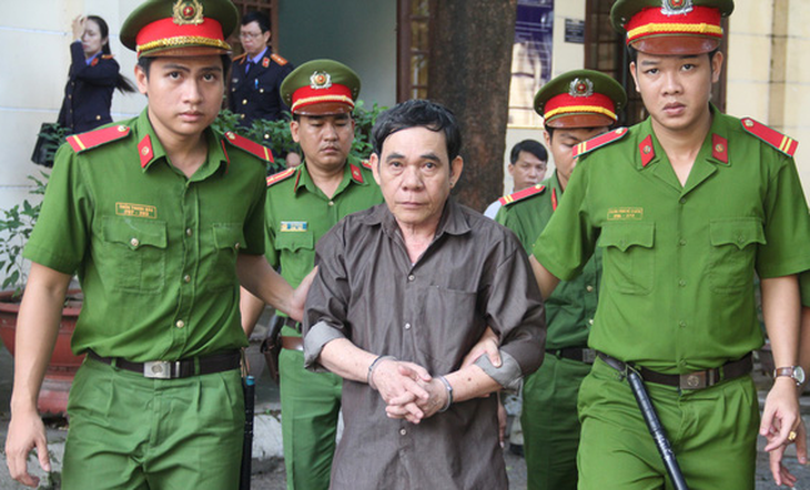Nguyên trưởng ban bồi thường quận Tân Phú lãnh án tử hình - Ảnh 1.
