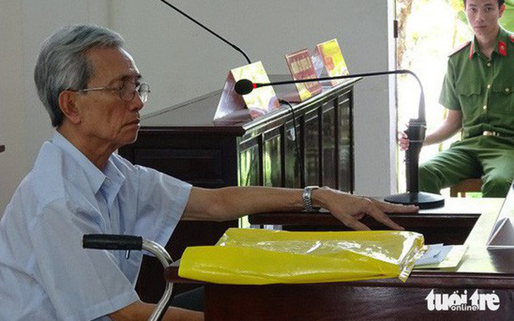 Hủy bản án treo vụ dâm ô ở Vũng Tàu, phạt ông Nguyễn Khắc Thủy 3 năm tù - Ảnh 1.
