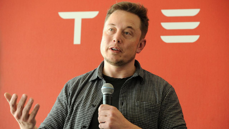 Tỷ phú Elon Musk cắt giảm 9% nhân công hãng xe điện Tesla - Ảnh 2.