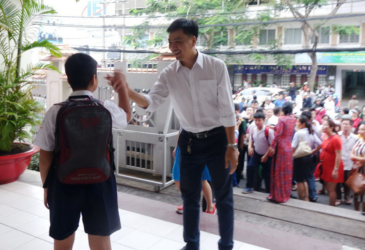 Hơn 4.000 học sinh thi vào lớp 6 Trường Trần Đại Nghĩa - Ảnh 7.
