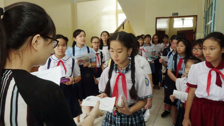 Hơn 4.000 học sinh thi vào lớp 6 Trường Trần Đại Nghĩa - Ảnh 1.