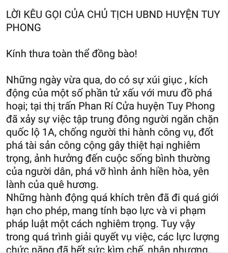 Chủ tịch huyện Tuy Phong dùng Facebook kêu gọi người dân tránh bị xúi giục - Ảnh 1.
