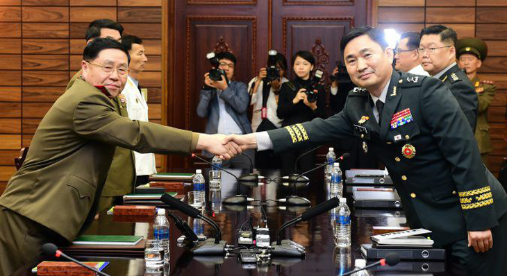 Hàn - Triều khôi phục hoàn toàn liên lạc quân sự xuyên biên giới - Ảnh 1.