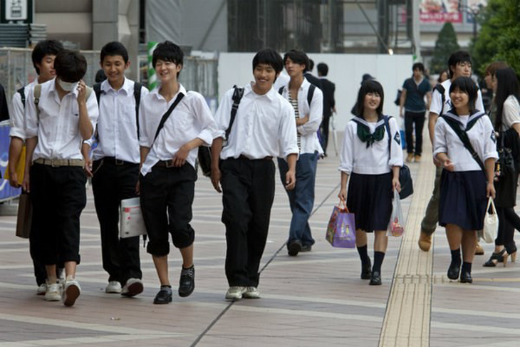 Nhật Bản sửa Luật dân sự, hạ độ tuổi người trưởng thành - Ảnh 1.