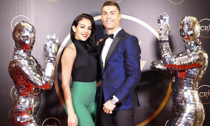 Suýt nữa siêu sao Ronaldo không thể ra đời bởi mẹ anh muốn phá thai - Ảnh 5.