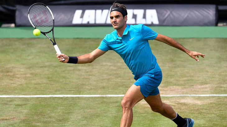 Vào chung kết Stuttgart mở rộng, Federer đòi lại vị trí số 1 thế giới - Ảnh 1.