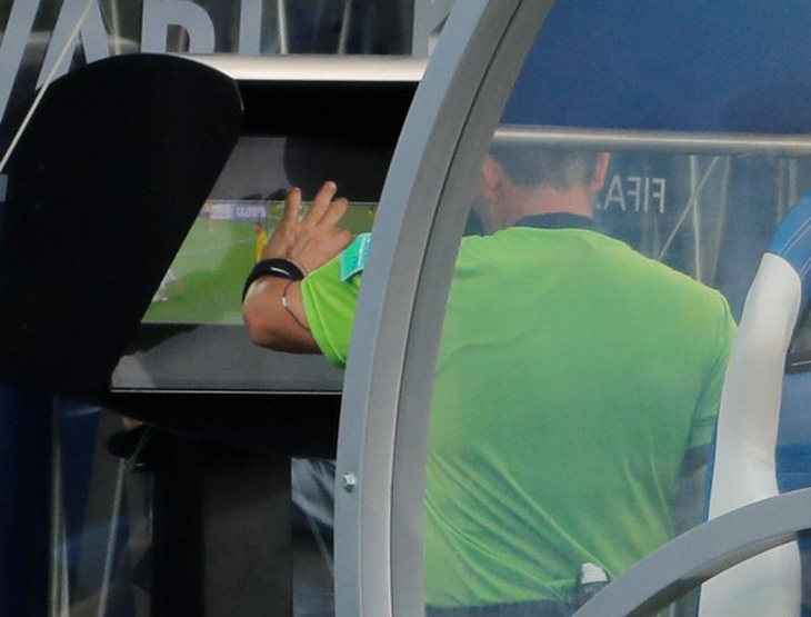 Lượt đầu World Cup 2018: VAR ghi 4 bàn, phạt 11m tăng cao - Ảnh 1.