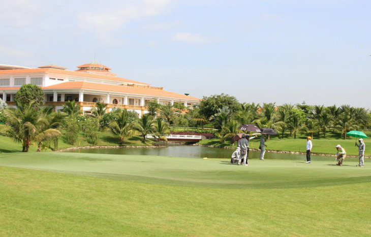 Bên trong sân golf Tân Sơn Nhất đoạt giải nhất báo chí TP.HCM - Ảnh 4.
