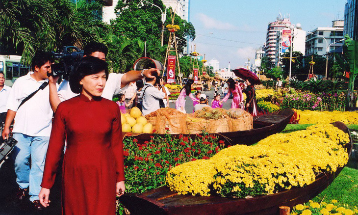 Bà Phạm Phương Thảo: Yêu nước, phải giữ hình ảnh cho thành phố - Ảnh 1.