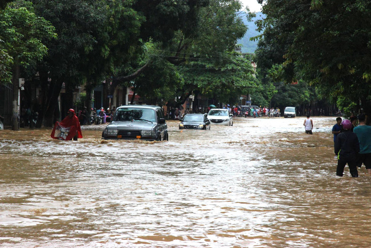 Thủ tướng chỉ đạo khắc phục hậu quả mưa lũ tại các tỉnh phía Bắc - Ảnh 1.