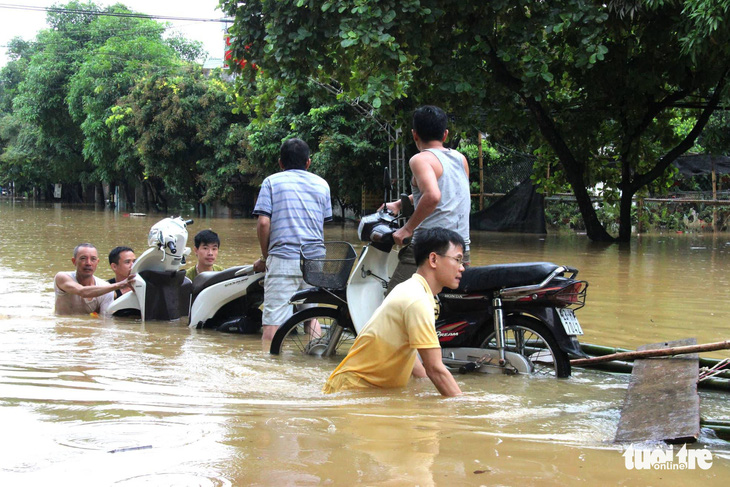 Hà Giang bị mưa lũ chia cắt, 2 người thiệt mạng - Ảnh 2.