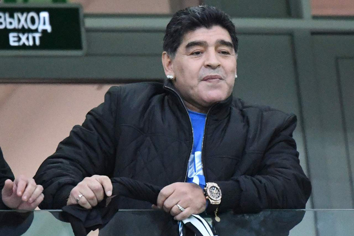 Maradona sốt ruột, muốn truyền lửa cho Messi và đàn em - Ảnh 1.