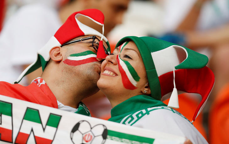 Iran - Bồ Đào Nha 1-1: Ronaldo sút hỏng 11m, Bồ bị gỡ phút chót - Ảnh 1.