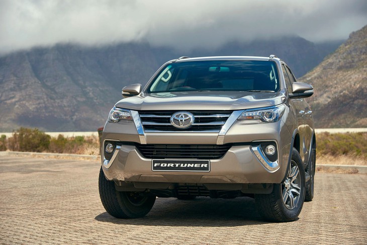 Toyota Fortuner 2018 tăng giá dù thuế đã về 0% - Ảnh 1.