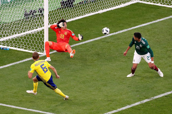 Thụy Điển thắng Mexico 3-0: Buồn cho người… Đức - Ảnh 2.
