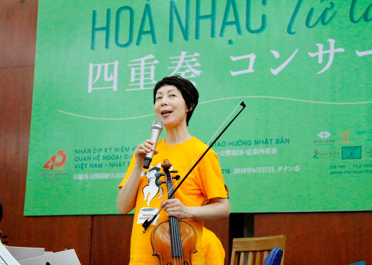 Nhóm nhạc Nhật chơi Diễm xưa cho bệnh nhân ung thư Đà Nẵng - Ảnh 5.