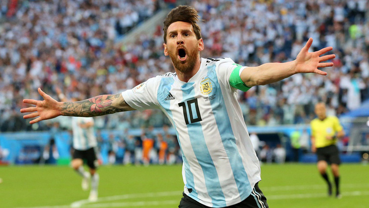 Fan sốc vì lần đầu thấy Messi nói chuyện với tư cách lãnh đạo đội bóng - Ảnh 1.