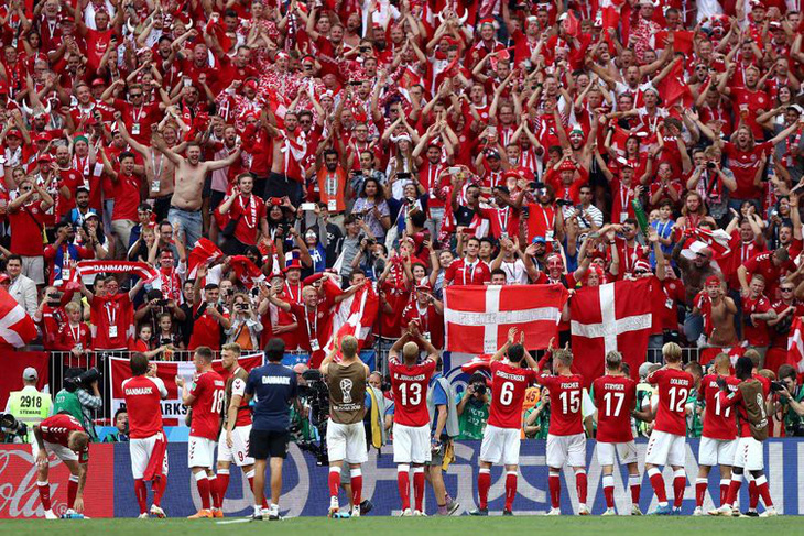 Những khoảnh khắc tràn đầy cảm hứng thể thao vòng bảng World Cup - Ảnh 2.