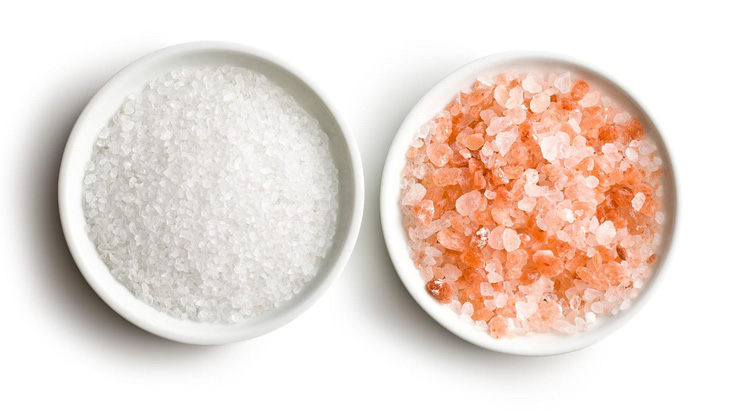 Muối hồng Himalaya có tốt hơn muối ăn thông thường? - Ảnh 1.