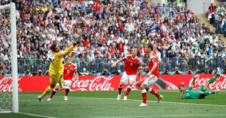 Những khoảnh khắc tràn đầy cảm hứng thể thao vòng bảng World Cup - Ảnh 12.
