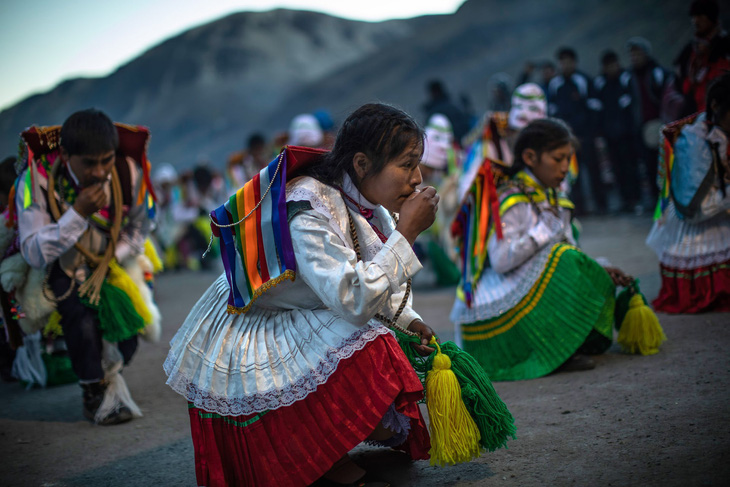 Rực rỡ sắc màu tại lễ hội tuyết và sao ở Peru - Ảnh 3.