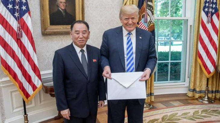 Lãnh đạo Triều Tiên gởi một bức thư lớn cho ông Trump - Ảnh 1.