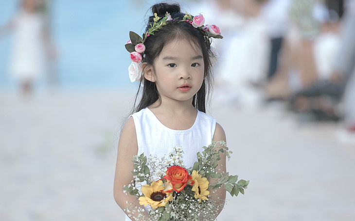 Con gái Xuân Lan dẫn đầu mẫu nhí tại Tuần lễ thời trang trẻ em Việt Nam