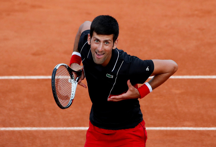 Thắng áp đảo Verdasco, Djokovic vào tứ kết Roland Garros - Ảnh 1.