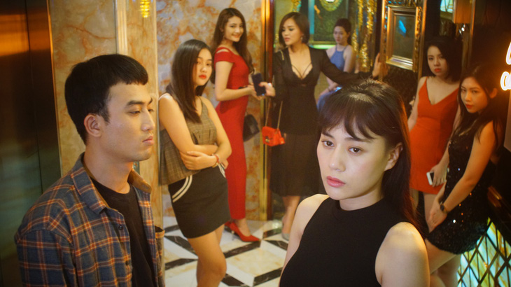 Phim đề tài gái mại dâm Quỳnh Búp bê: Diễn viên bầm dập - Ảnh 4.