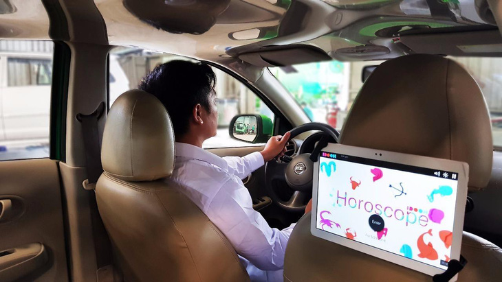 Mai Linh hợp tác với IDOOH ra mắt màn hình quảng cáo giải trí trong xe - Ảnh 1.
