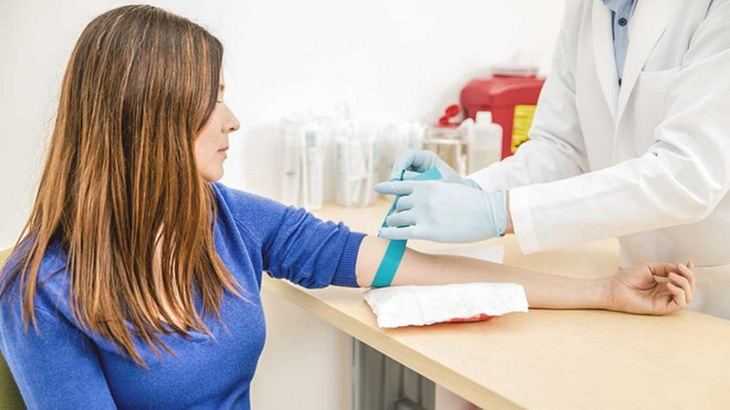 Xét nghiệm máu có thể dự báo phụ nữ mang thai sinh non - Ảnh 1.
