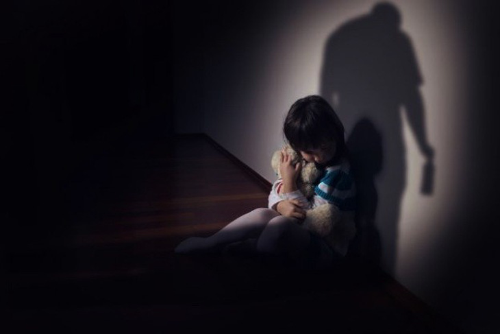 Chấn thương tâm lý thời thơ ấu có thể kéo dài nhiều thế hệ? - Ảnh 1.