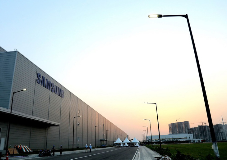 Samsung mở nhà máy điện thoại lớn nhất thế giới tại Ấn Độ - Ảnh 1.
