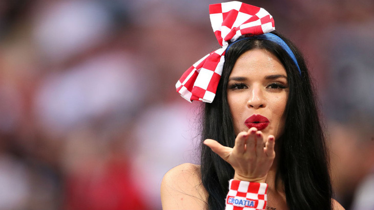 FIFA yêu cầu báo chí bớt tập trung vào hot girl tại World Cup - Ảnh 1.