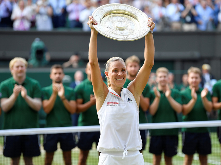 Serena Williams thất bại trong trận chung kết Wimbledon - Ảnh 1.