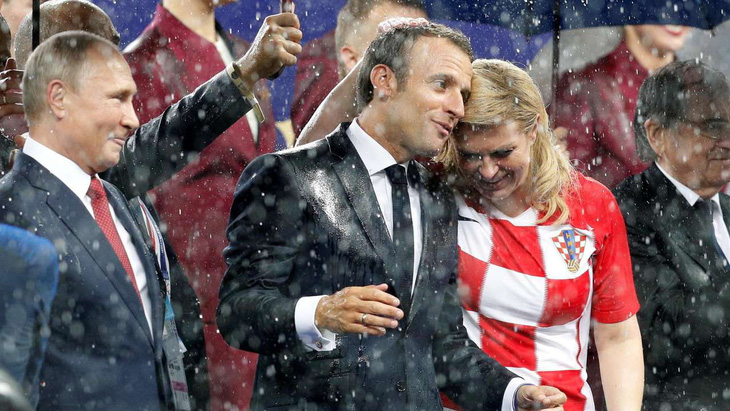 Một mùa World Cup quá đỉnh của bà trùm sân cỏ - nữ Tổng thống Croatia - Ảnh 9.