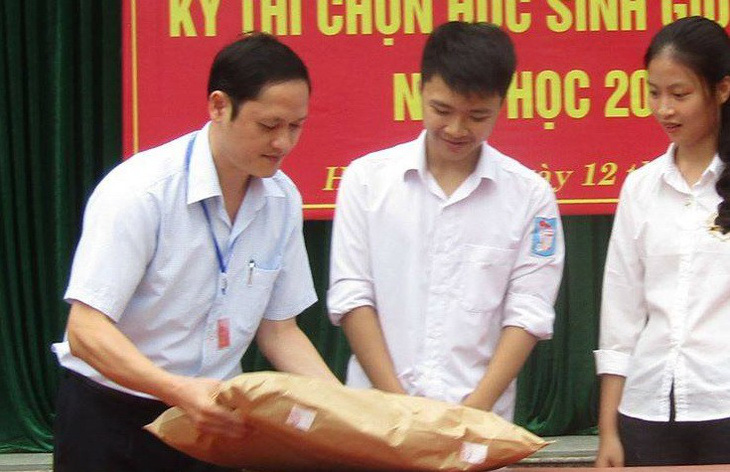 Nhiều thí sinh ở Hà Giang được nâng từ 20-30 điểm - Ảnh 1.