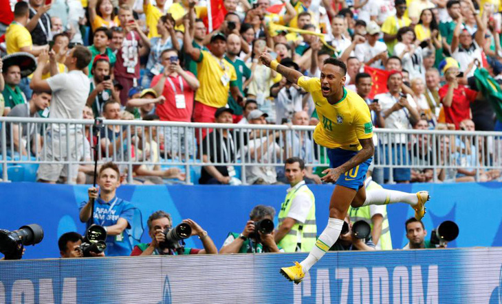 Đưa Brazil đi tiếp, Neymar vượt mặt cả Ronaldo và Messi - Ảnh 1.