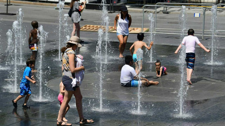 Nắng nóng nghiêm trọng tại nhiều khu vực ở Đức và Canada - Ảnh 1.